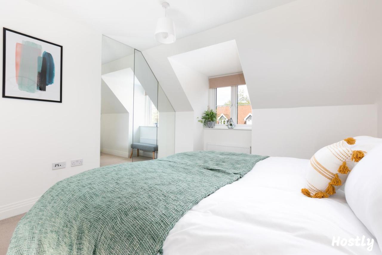 Albatross House - Comfy Home With Parking สลาว ภายนอก รูปภาพ